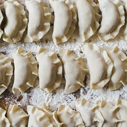  How to use the packaging machine for dumplings, soup dumplings, wonton, and several grains?